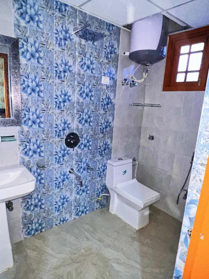 Roseline Inn Srīnagar Dış mekan fotoğraf
