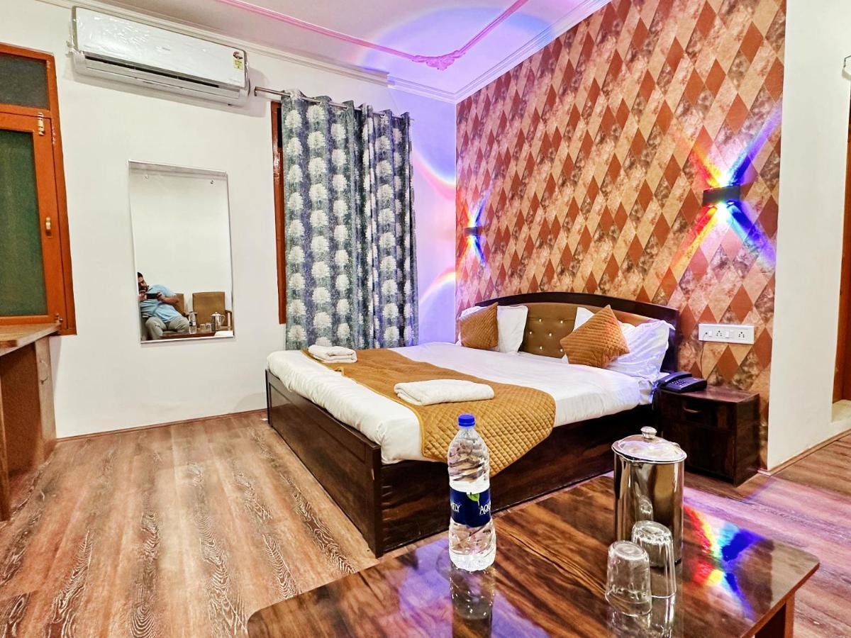 Roseline Inn Srīnagar Dış mekan fotoğraf