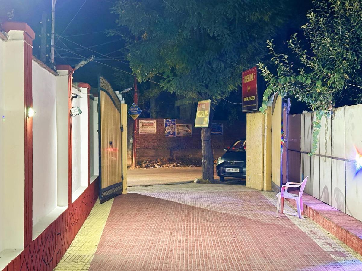 Roseline Inn Srīnagar Dış mekan fotoğraf