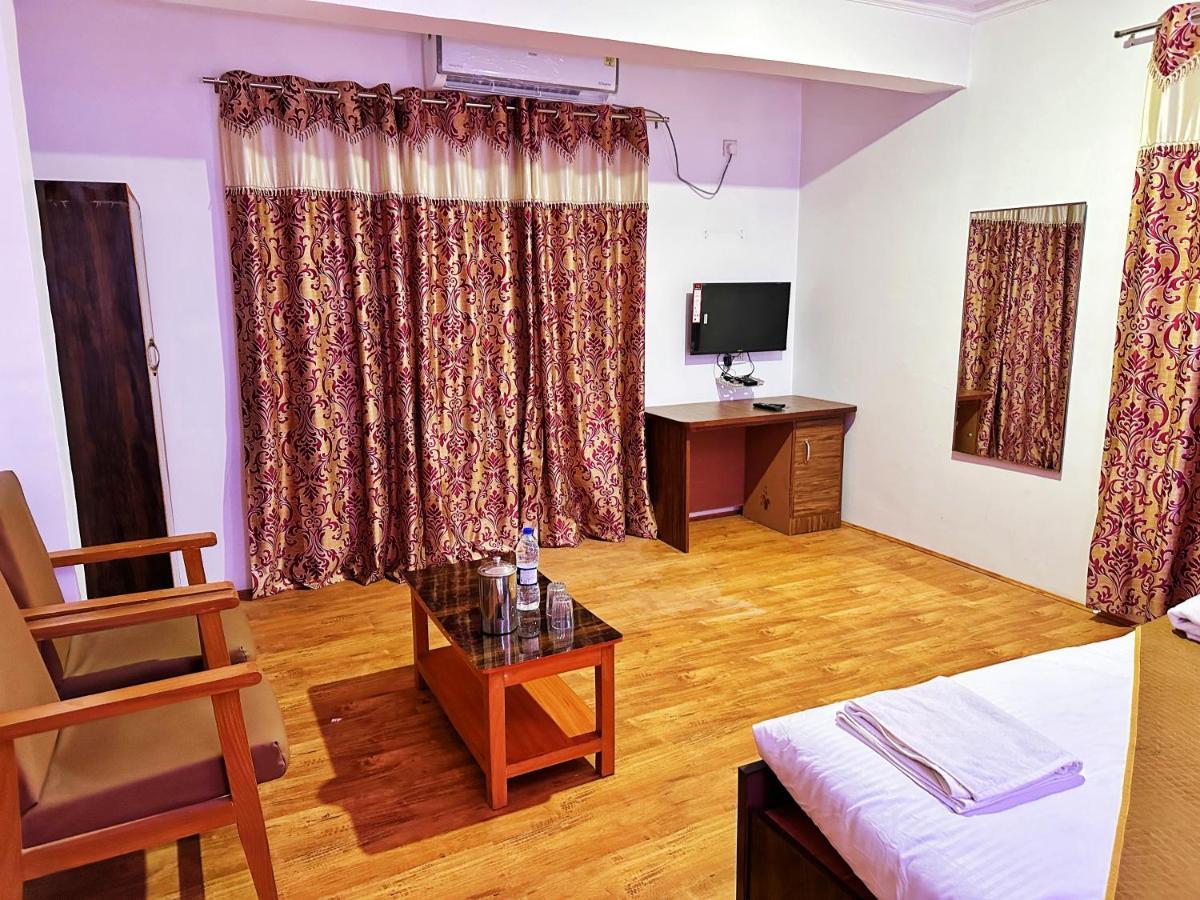 Roseline Inn Srīnagar Dış mekan fotoğraf