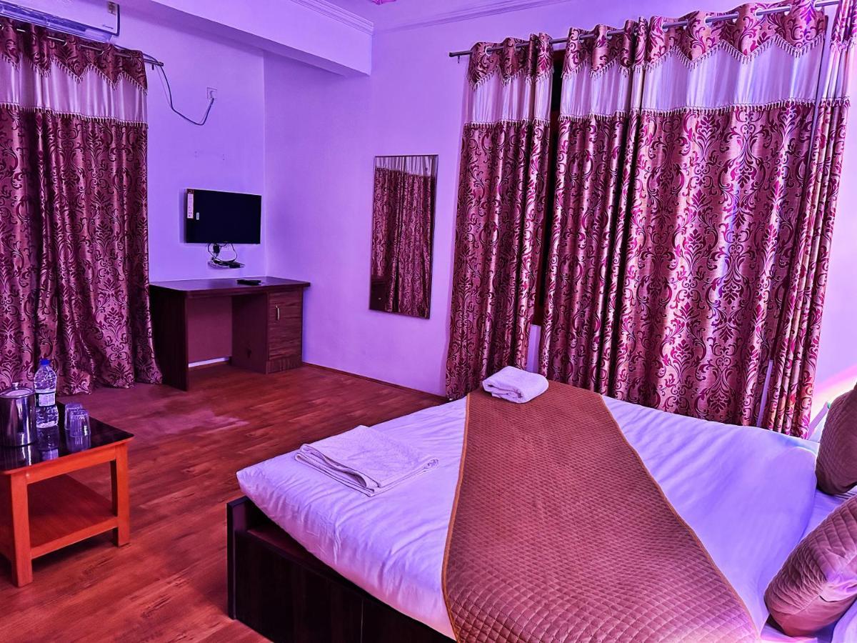 Roseline Inn Srīnagar Dış mekan fotoğraf