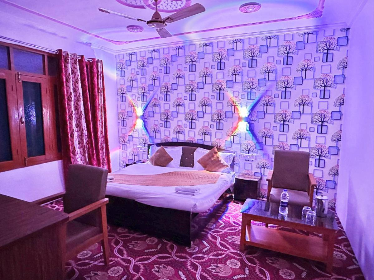 Roseline Inn Srīnagar Dış mekan fotoğraf