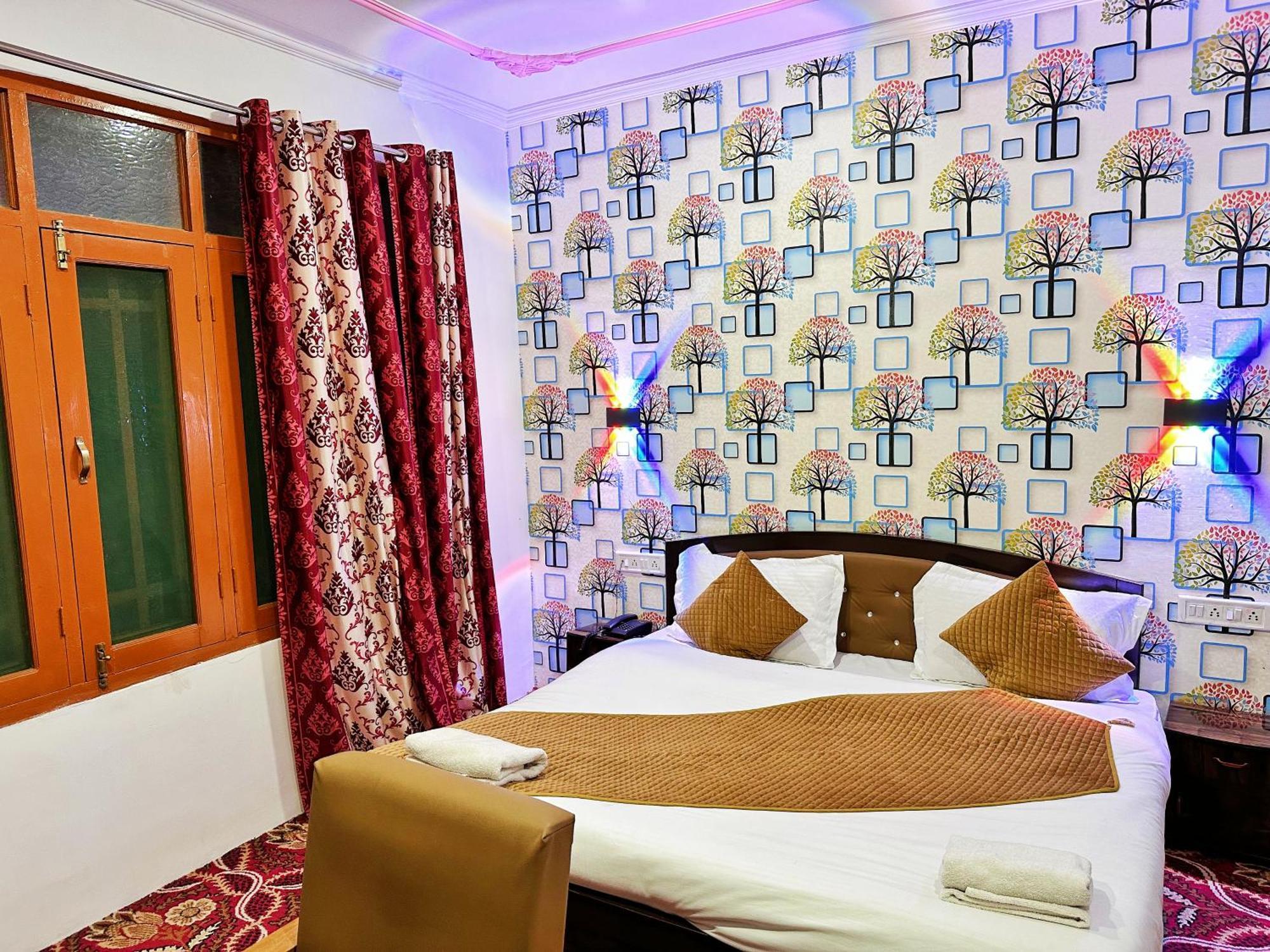 Roseline Inn Srīnagar Dış mekan fotoğraf