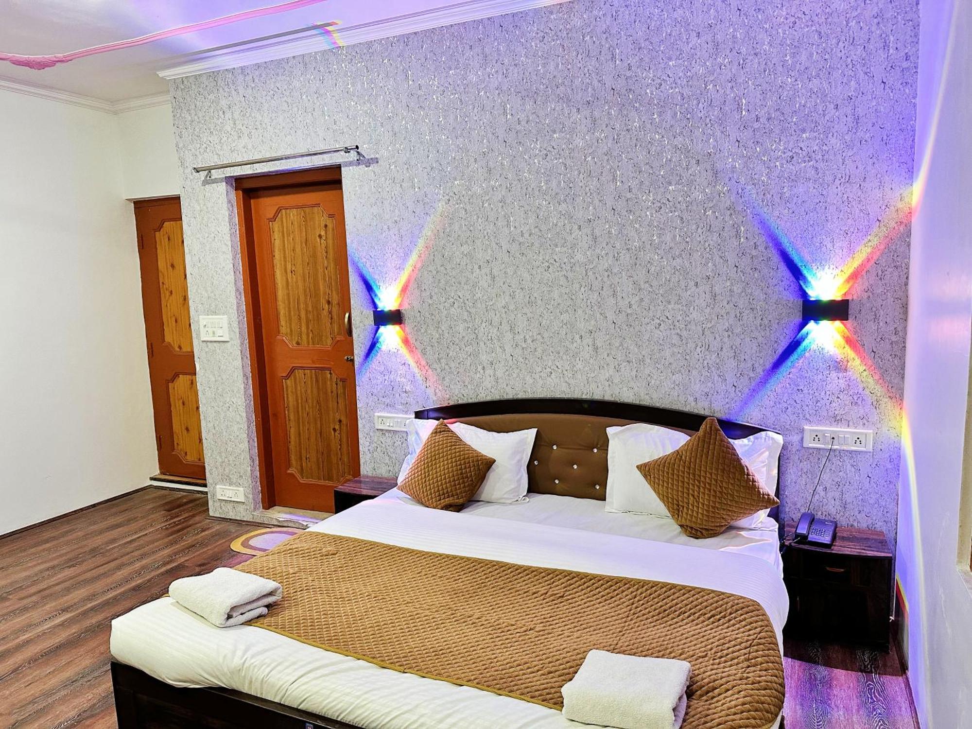Roseline Inn Srīnagar Dış mekan fotoğraf