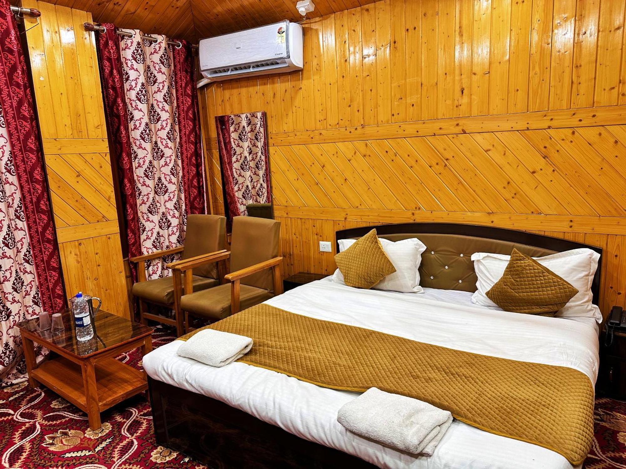 Roseline Inn Srīnagar Dış mekan fotoğraf